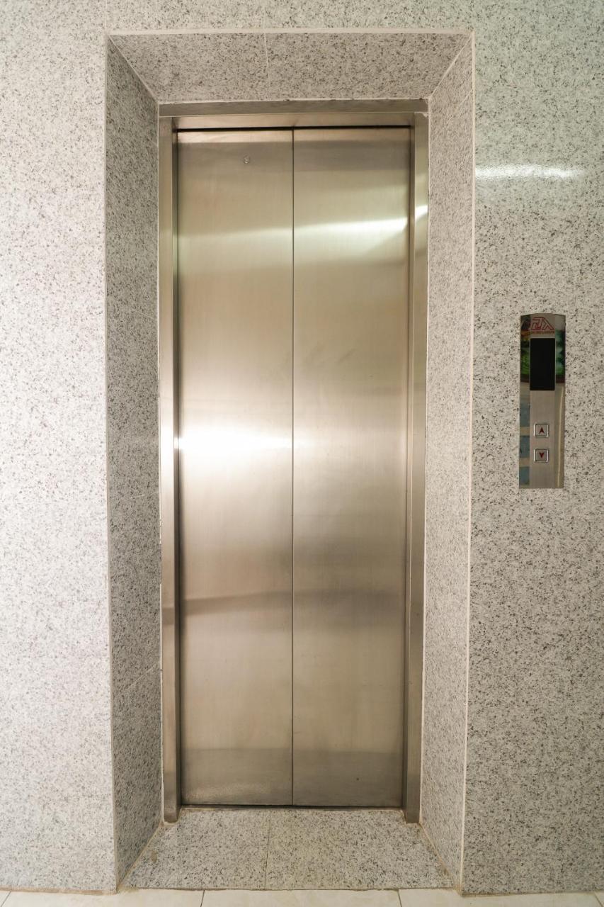 Oyo 117 Gina Hotel Da Nang Zewnętrze zdjęcie